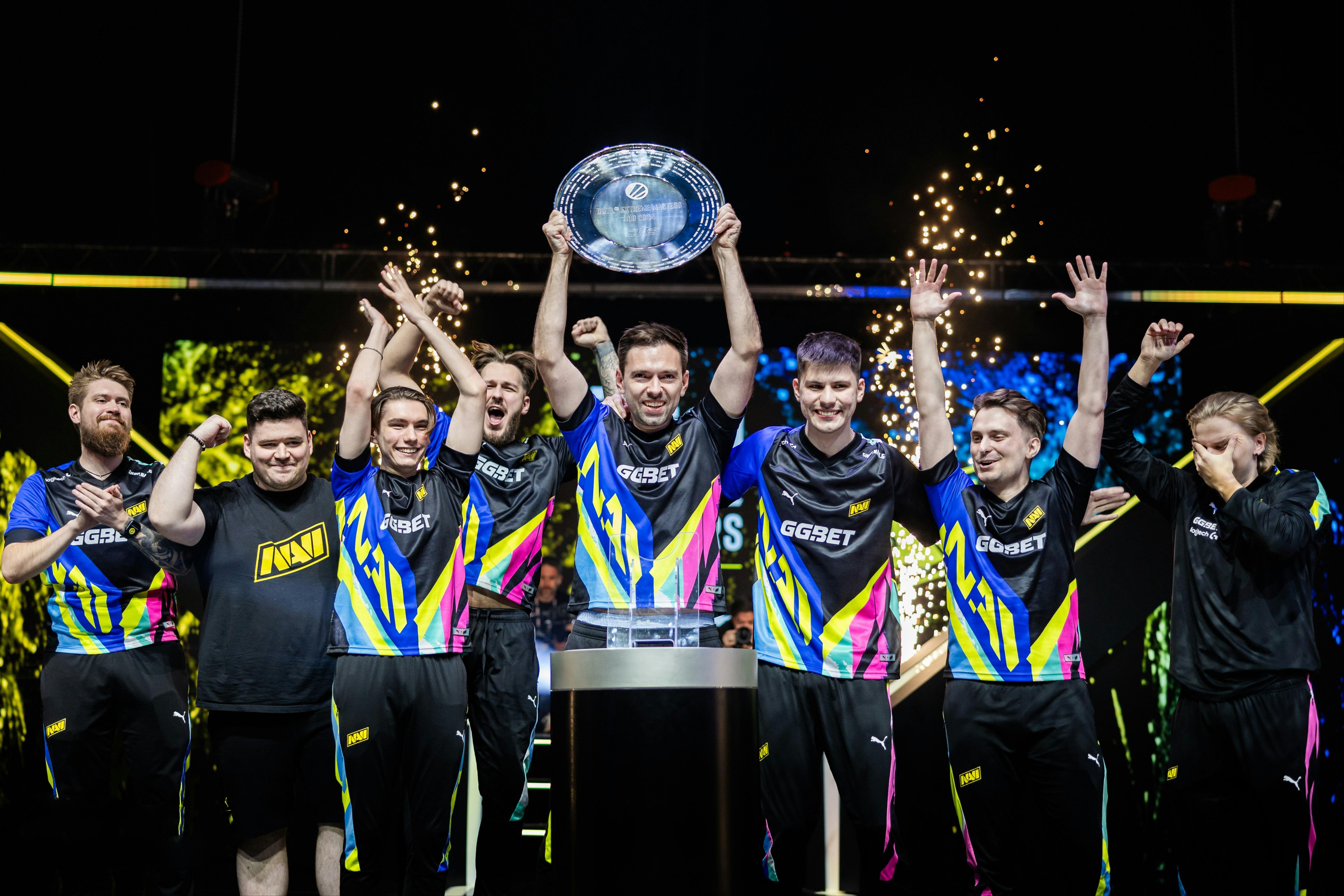 包含世界赛舞台，CS2代表国家出征荣耀的词条