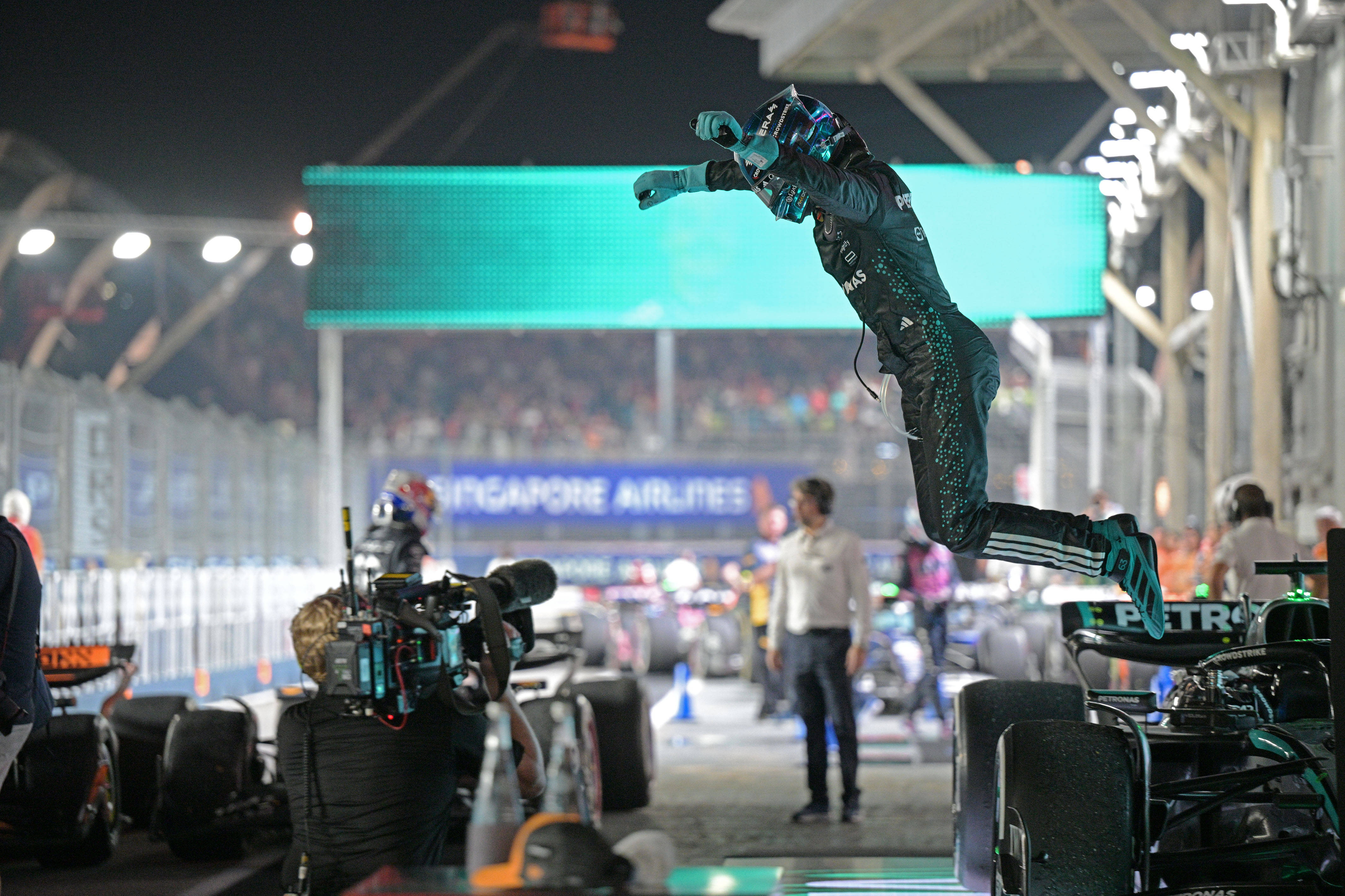 红牛二队完胜雷诺车队，拉塞尔惊艳四座的简单介绍