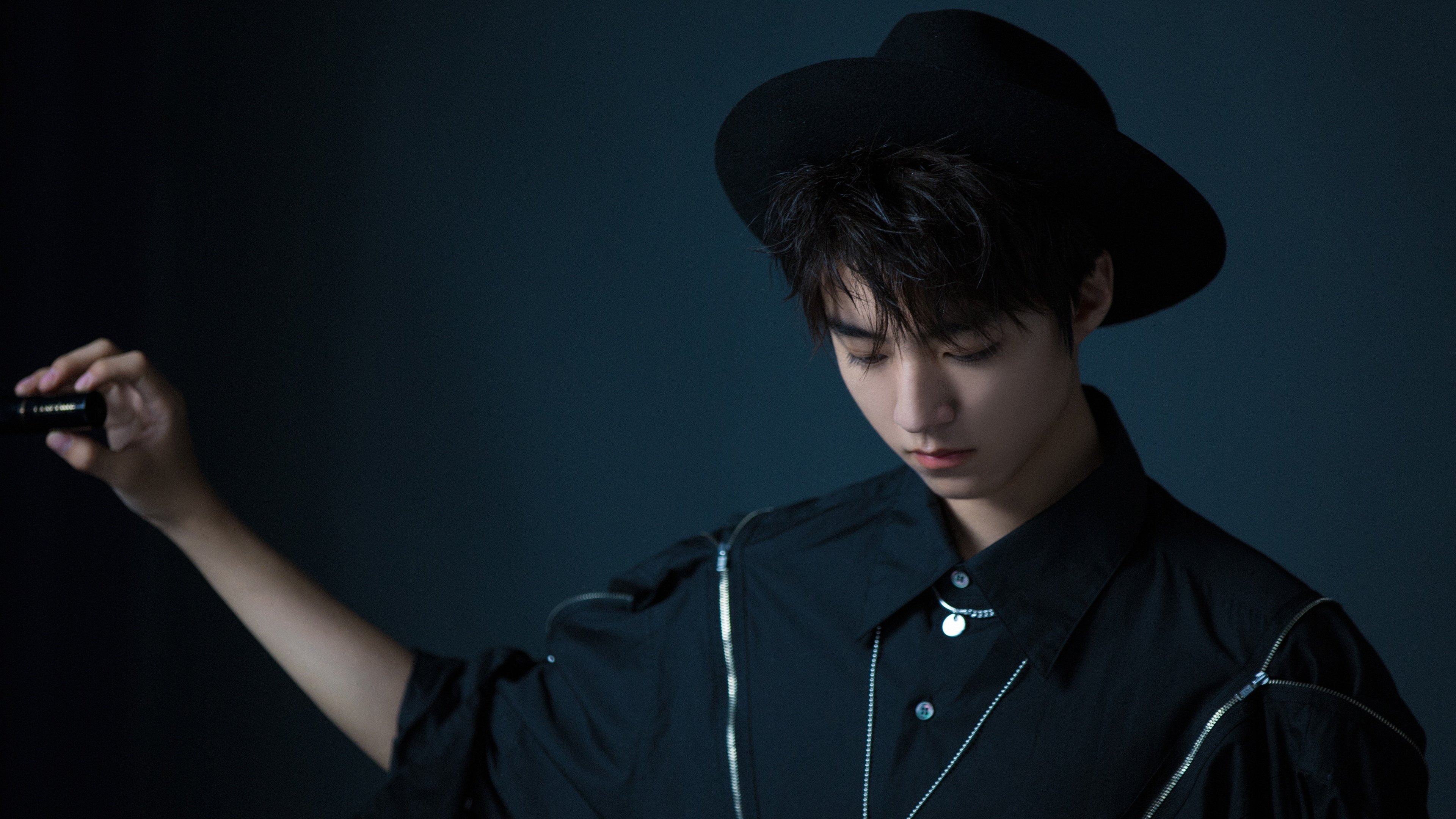 双城记，东契奇星辰耀世，灰熊铁蹄踏碎骄阳