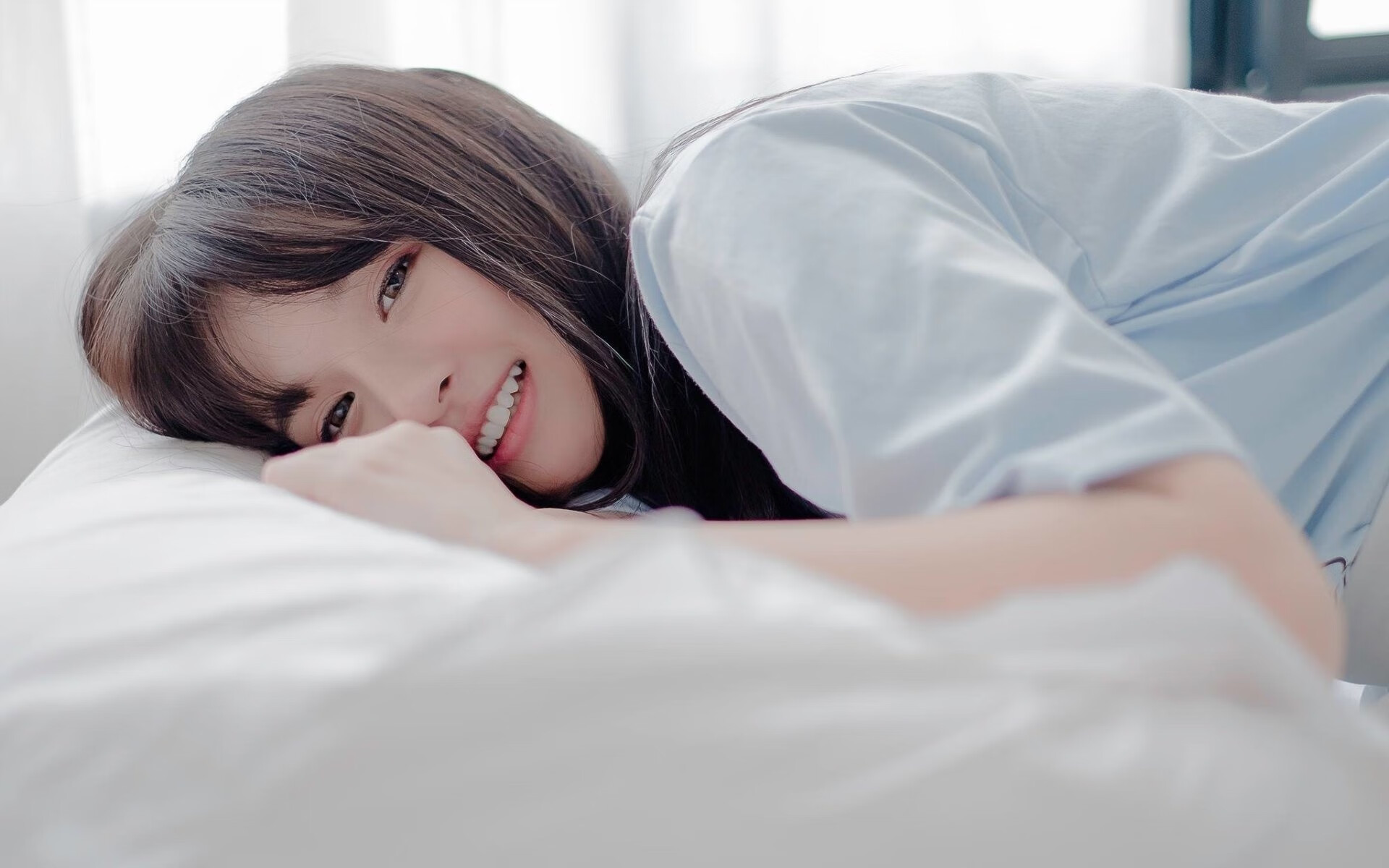 冰与沙的对决，阿尔及利亚死战瑞典，阿克用纪录书写阿拉伯足球新诗篇